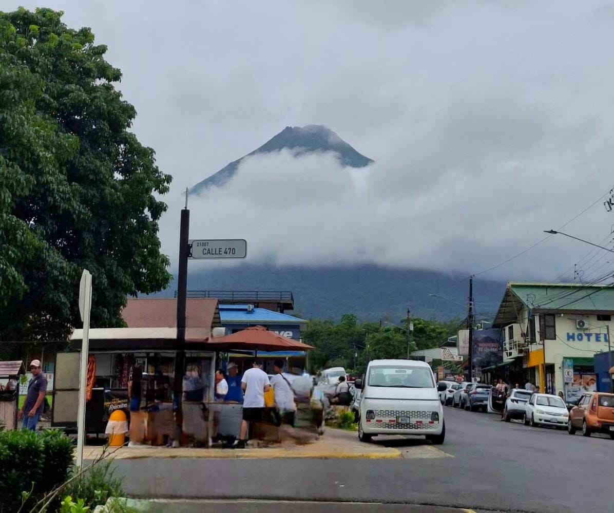 La Fortuna Church and Central Park